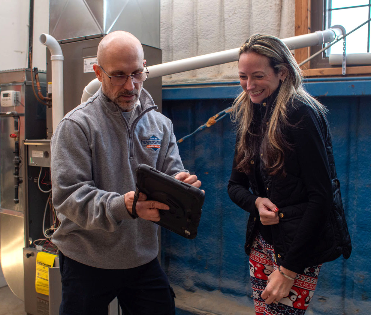 An image of a WyattWorks service provider working with a customer in Ohio & North Carolina.